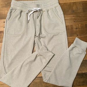Zyia oatmeal cozy joggers XS